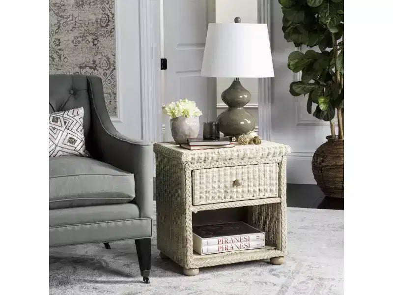 Table de chevet en osier blanchi