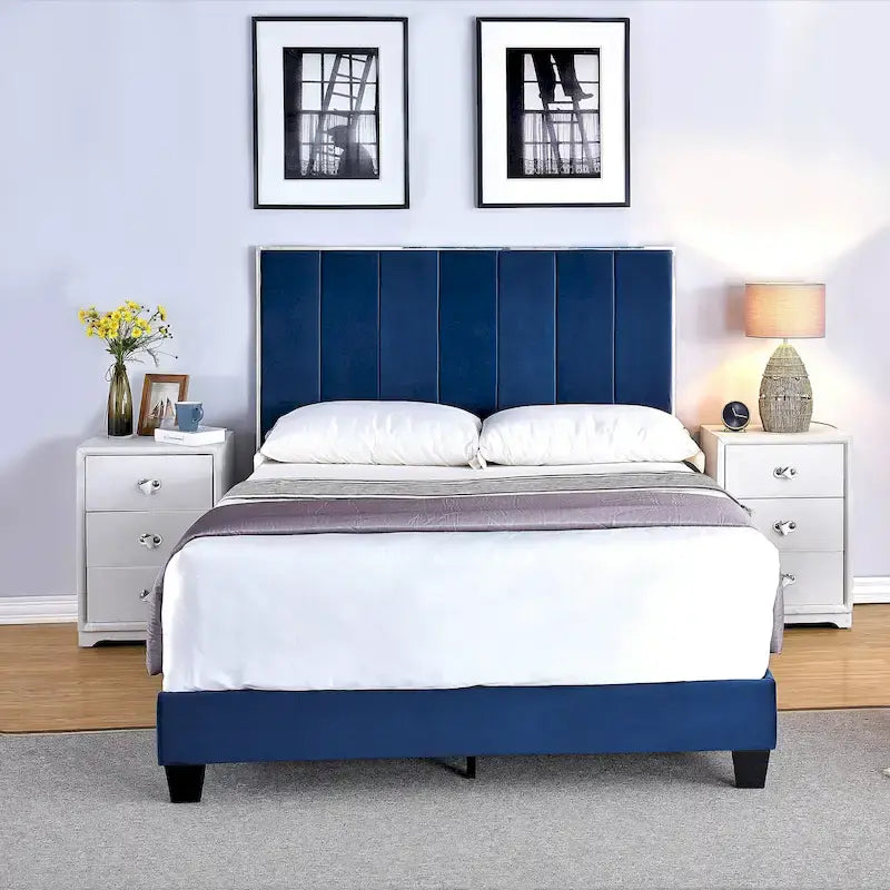 Mallory Upholstered Platform Bed by US PRIDE FURNITURE